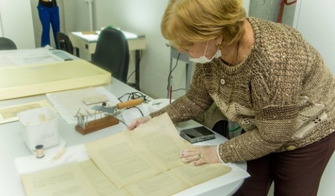 Alagoas inaugura um dos mais modernos laboratórios de restauração de documentos