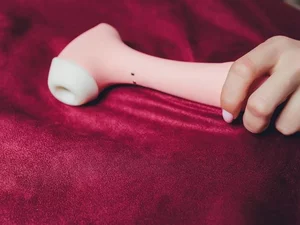 Quer trocar os homens pelo vibrador? Entenda por que isso acontece