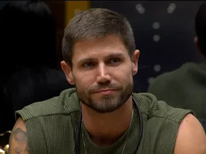 Jonas Sulzbach, ex-BBB 26, se envolve em acidente de carro em São Paulo