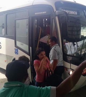 Trio armado assalta ônibus na AL-220, em São Miguel dos Campos