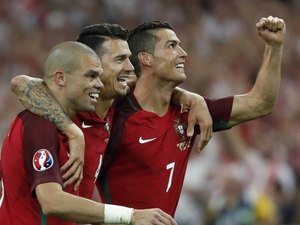 Portugal vence Polônia nos pênaltis e vai às semifinais da Eurocopa