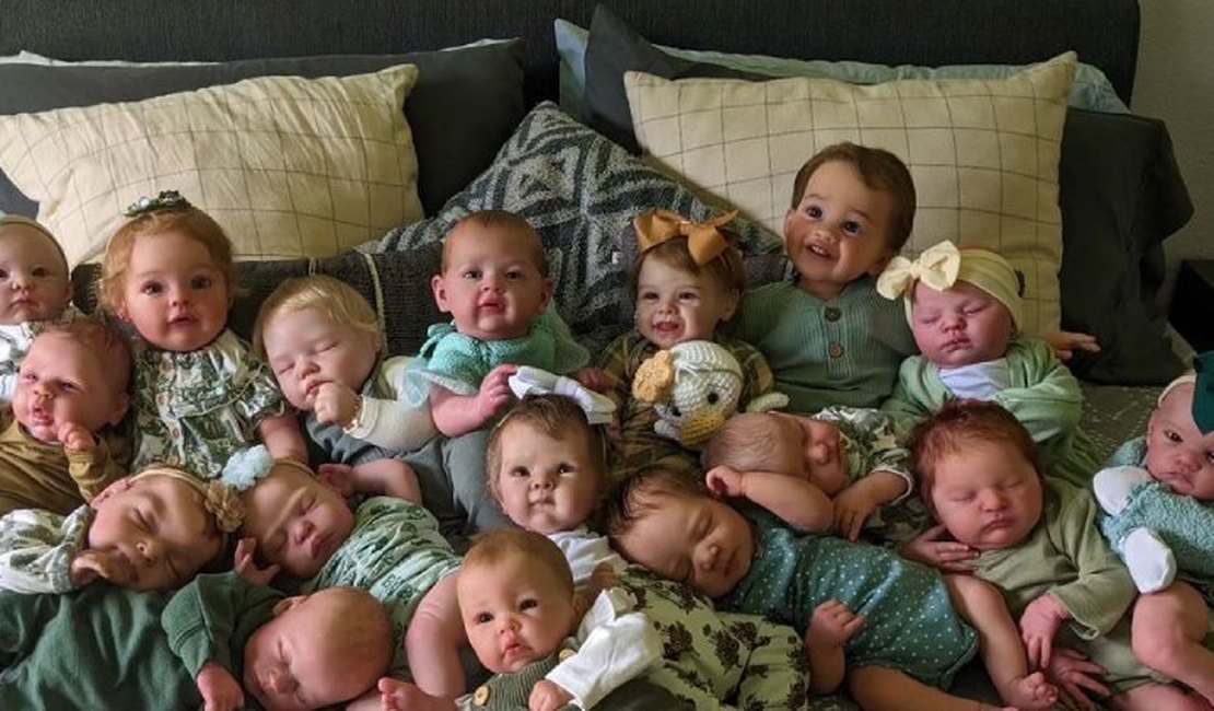 Mãe revela ter gastado mais de R$ 100.000 em bonecas realistas