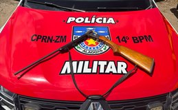 Foragido da Justiça é preso com espingarda em casa no município de Jundiá