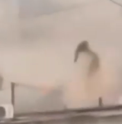 Vídeo mostra bueiros explodindo durante incêndio em São Paulo