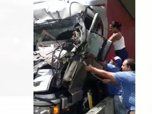 Testemunha diz à polícia que viu passageiro pular do helicóptero 