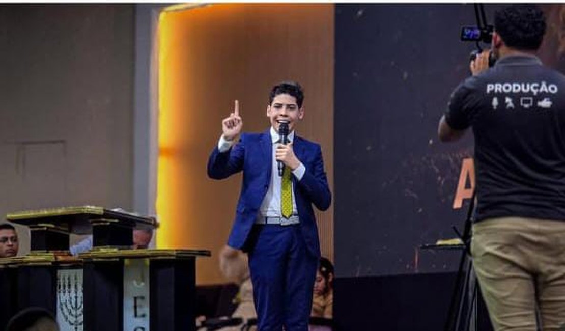 ‘Pastor mirim’ Miguel Oliveira do ‘Of the king of the power’ lota igrejas em AL