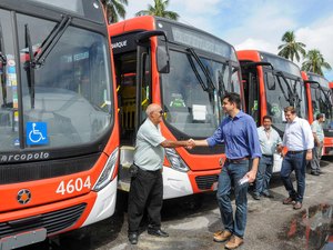 MPC fecha cerco contra empresários e discute concessão de ônibus em Maceió