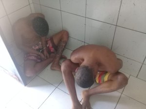 Jovens são preso com drogas enterradas em residência