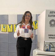 Dra. Eudócia vota em Ibateguara e fala em “mudança” para Alagoas