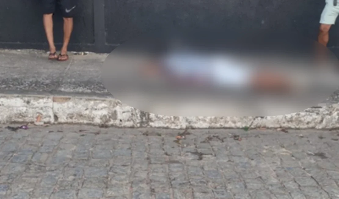 Homem com passagem pela polícia é morto a tiros em via pública no município de Junqueiro