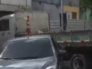 Caminhão desce a ladeira da Chã de Bebedouro desgovernado e atinge diversos veículos