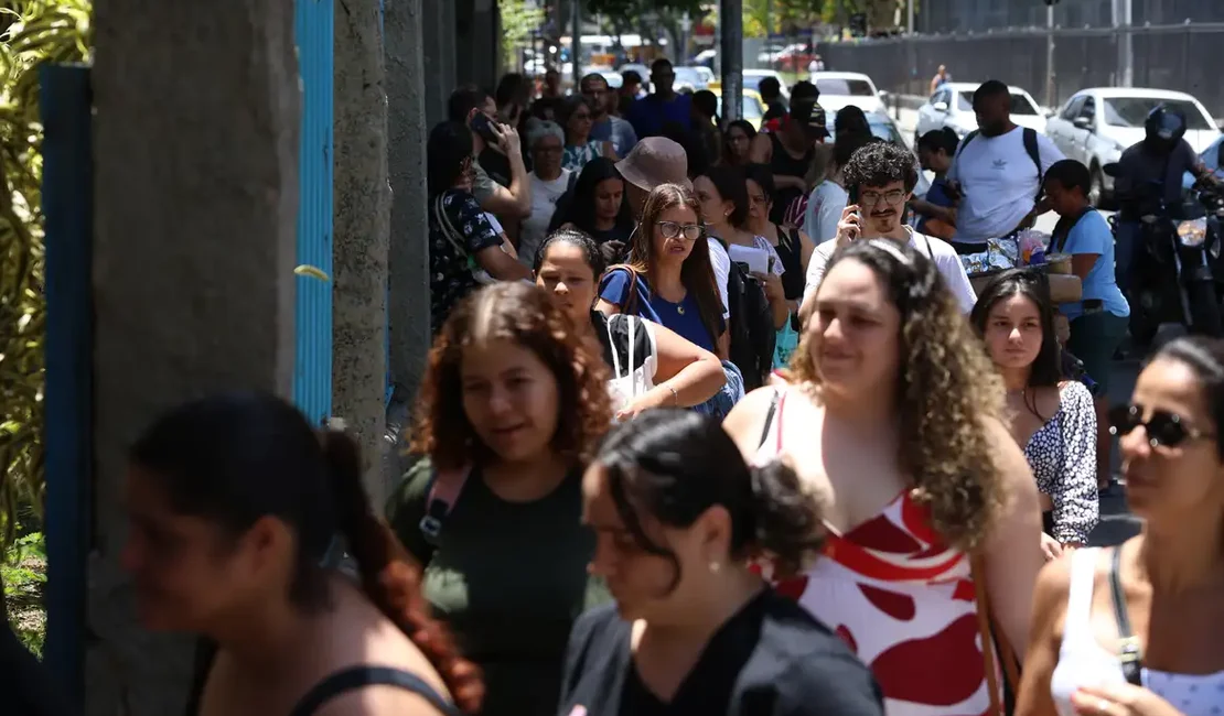 Professores fazem a primeira edição da Prova Nacional Docente