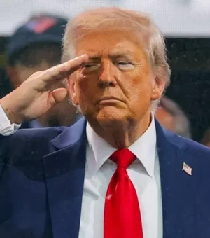 Trump critica Irã e diz que 'todos devem sair de Teerã imediatamente'