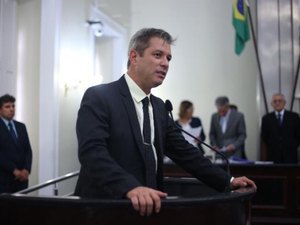 Deputado solicita segurança armada em escolas públicas