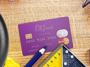 Clientes do Nubank reclamam de 'sumiço' de dinheiro, e banco culpa Caixa
