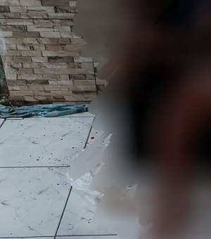 Homem é assassinado a tiros dentro de casa por dois indivíduos encapuzados no Jacintinho