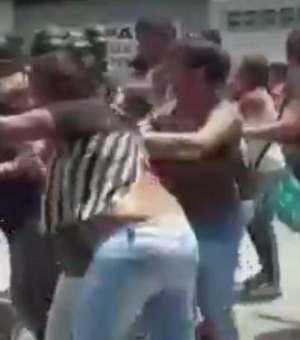 Cinco policiais são presos por morte de 68 pessoas em prisão na Venezuela