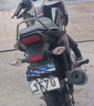 Condutor inabilitado é preso após tentativa de ocultar placa na Av. Fernandes Lima