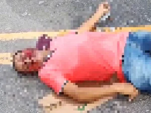 Homem morre após colidir moto com reboque carregado de colchões em curva próximo a Cacimbinhas
