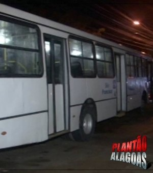 Três ônibus da mesma empresa são assaltados em  apenas 30 minutos na capital