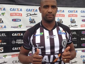 Zagueiro Rodrigão é apresentado no ASA