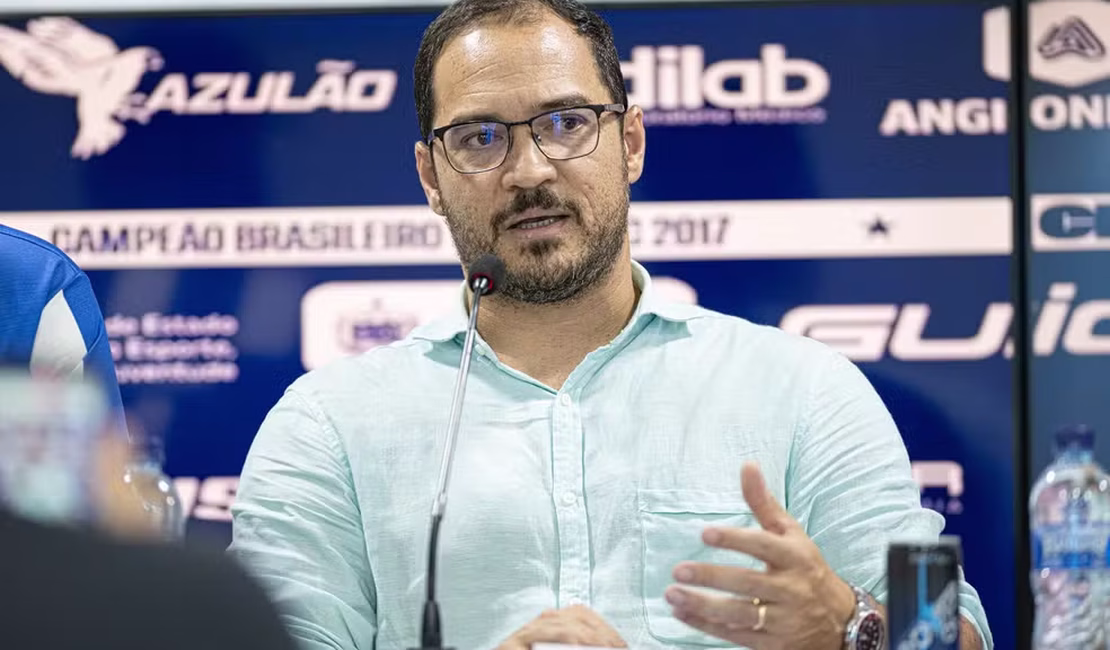 Luciano Lessa deixa o cargo de superintendente de futebol do CSA
