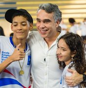 Rafael Brito celebra queda histórica no analfabetismo e reforça importância do Vem que Dá Tempo