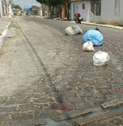 Óleo derramado em calçamento provoca vários acidentes em Arapiraca