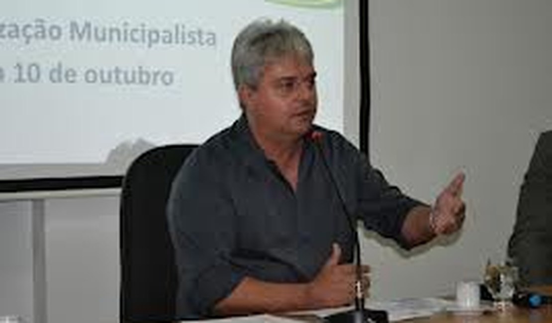 MP faz prefeito de Cajueiro e presidente da AMA pagar salários atrasados