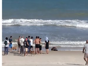 Corpo de homem é encontrado com corda amarrada ao corpo em praia de Alagoas