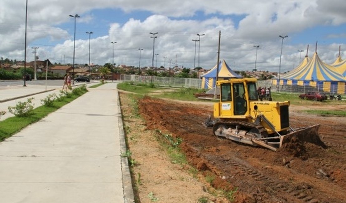 Após meses de silêncio, 96 FM volta a criticar atual gestão municipal