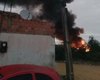 Moradores do Planalto II estão incomodados com fumaça provocada por queima de pneus