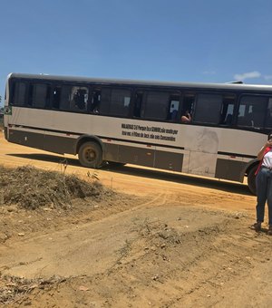 Ônibus não cadastrado é apreendido por transportar eleitores em Paripueira