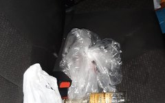 Embalagens de bebidas alcoólicas foram encontradas dentro do veículo 