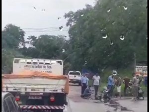 Popular flagra acidente envolvendo motociclista na BR-316, em Satuba