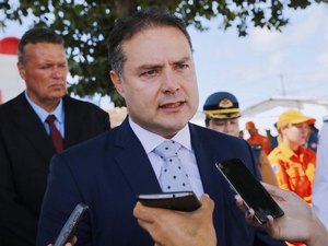 'Precisamos buscar uma solução', diz Renan sobre situação do bairro do Pinheiro