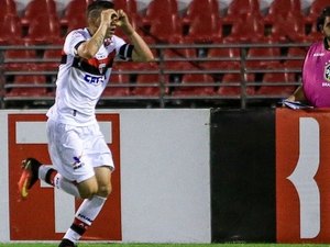 Júnior Viçosa marca e CRB perde de virada para o Atlético GO, no Rei Pelé