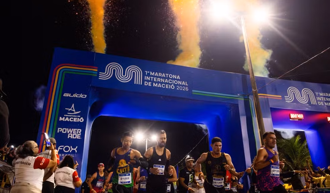 Maratona de 42 km encerra primeira edição da Maratona Internacional de Maceió