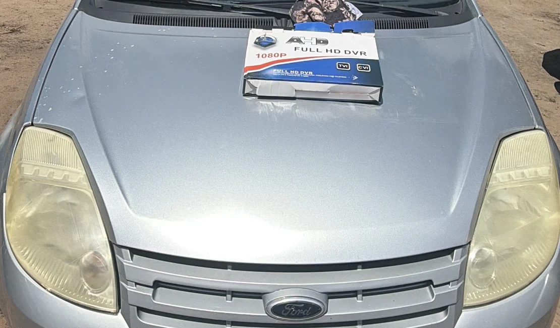 Suspeito de receptação é preso com carro furtado na Feira da Troca, em Arapiraca