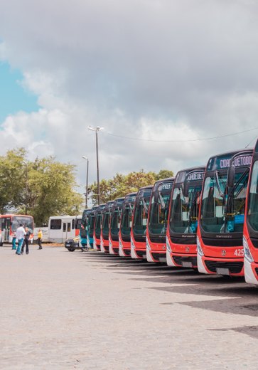 Prefeitura de Maceió investe em nova frota de ônibus e amplia programas de mobilidade urbana