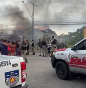 Protesto por contas altas de água interdita avenida em Maceió