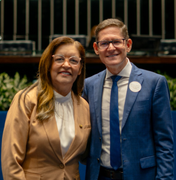 Dra Eudócia entrega comenda ao presidente da Igreja Adventista do Sétimo Dia em Alagoas