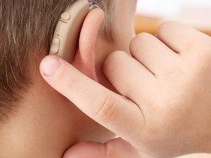 Surdos enfrentam dificuldade para atendimento em saúde