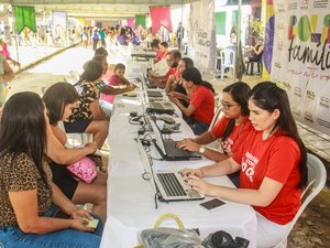 Programa Assistência Com Você realiza edição especial em Penedo para alunos e alunas da EJA