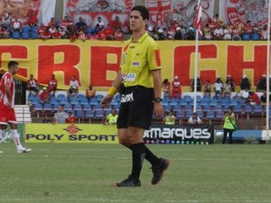 Arbitragem alagoana comanda Santa Cruz-PE x Bahia pela Copa do Nordeste