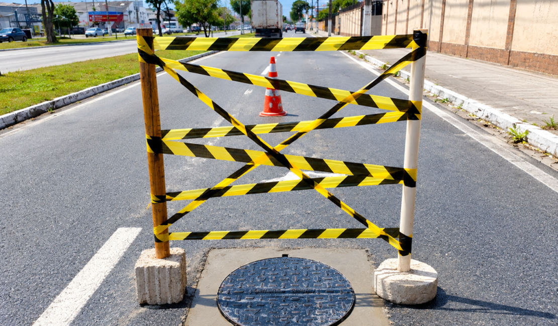 Operação Tapa-Bueiro recupera trecho da Avenida Durval de Góes Monteiro