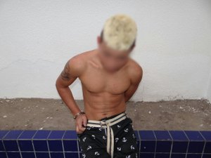 Homem é preso e menor apreendido acusados de roubar câmeras de segurança de escola pública