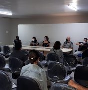 Reunião discute ocupação de adolescentes na orla de Maceió nos finais de semana