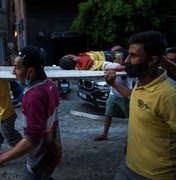 Equipes de resgate buscam por sobreviventes de explosão em Beirute