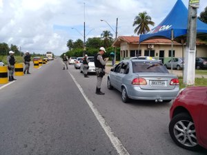 Batalhão Rodoviário realiza operação na entrada do Litoral Sul